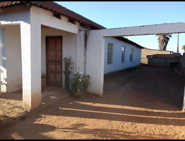 3 BEDROOM HOUSE FOR SALE IN LENASIA